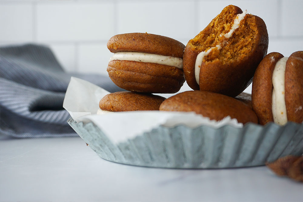 Pumpkin Spice Whoopie Pies with Cream Cheese Filling — ifiGOURMET